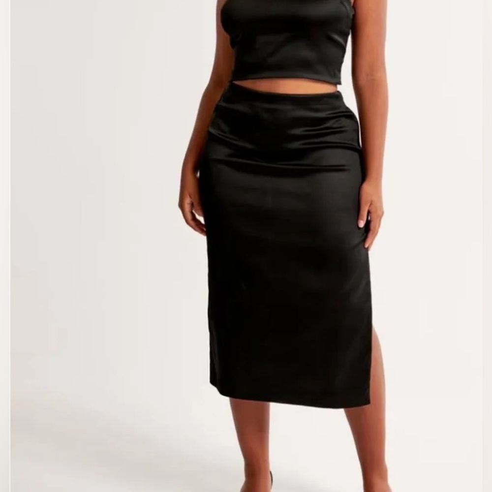 Abercrombie Satin Sculpt Midi Skirt